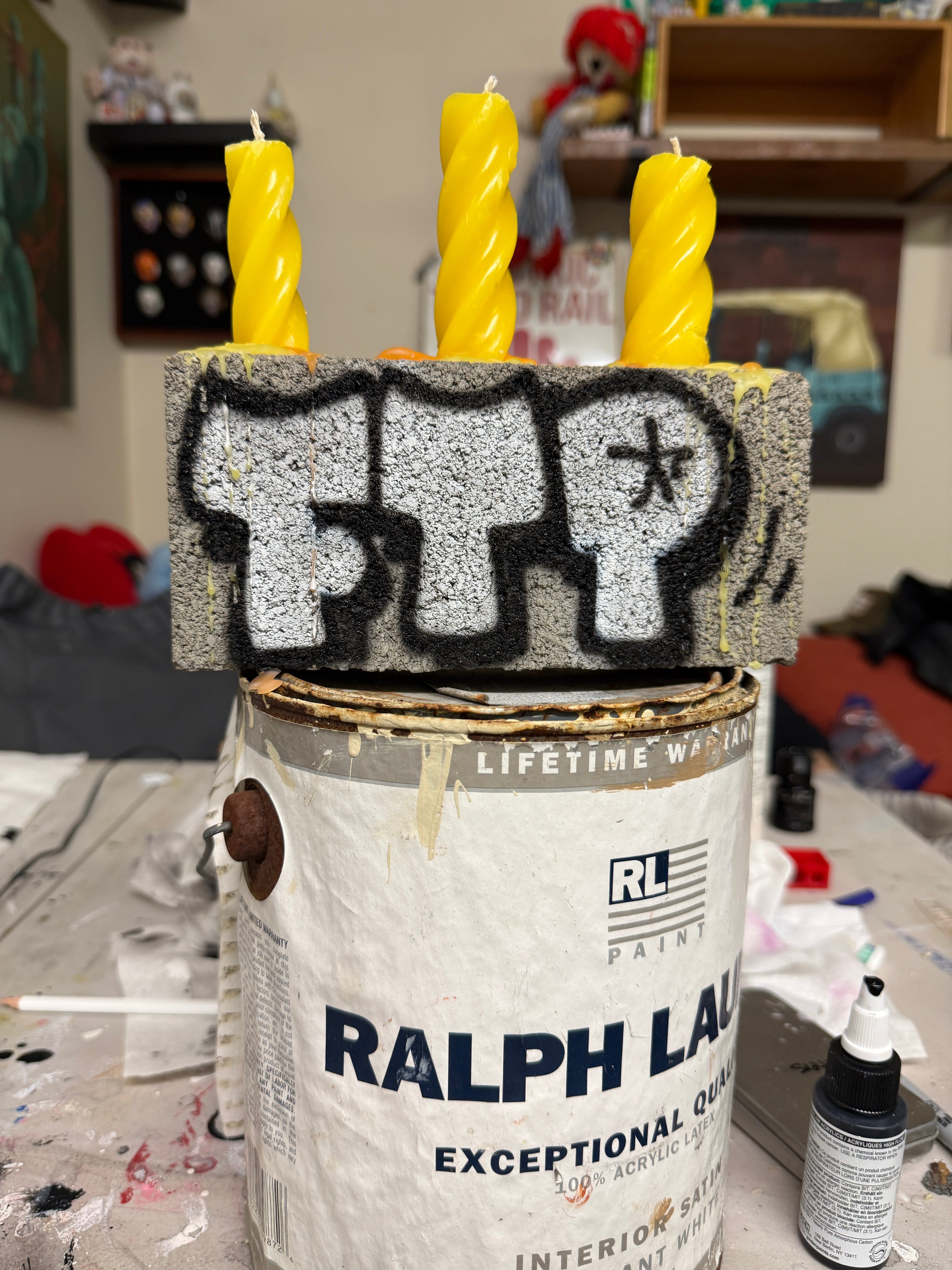 Airbrush Brick Candle "FTP